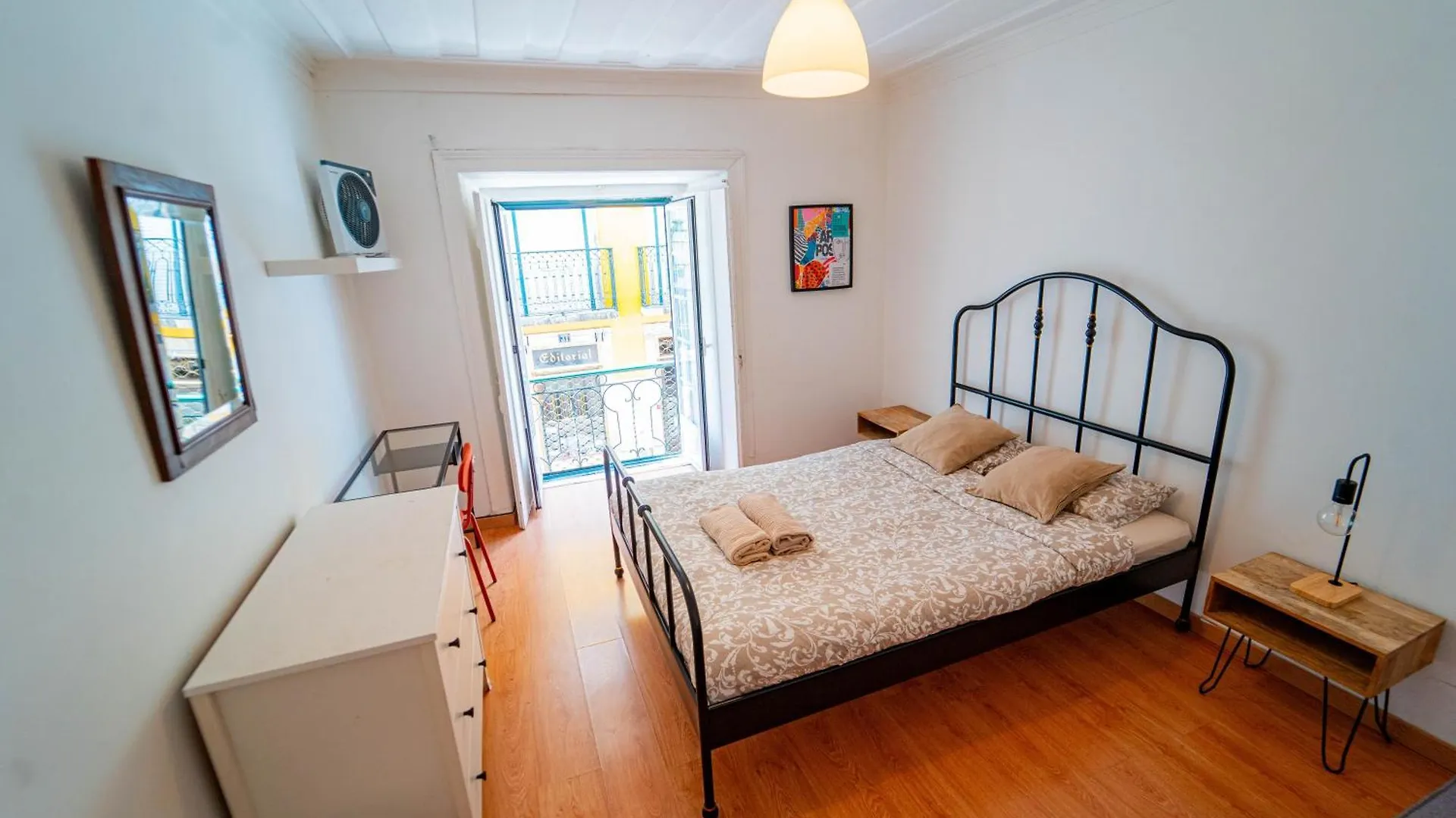 Bedrooms In Bairro Alto Lisbon 0*,